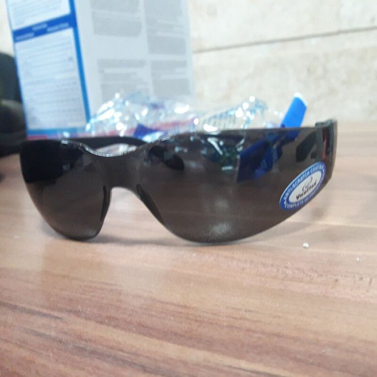 عینک ایمنی دودی uv400